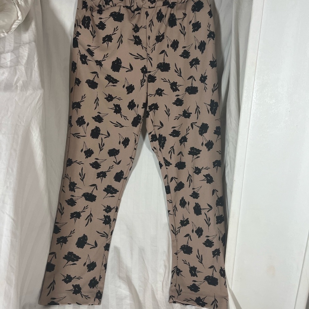 Mauve‎ And Black Floral Dress Pants